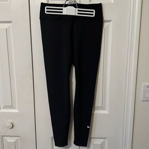 Nike dri-fit black leggings. Size Large.
